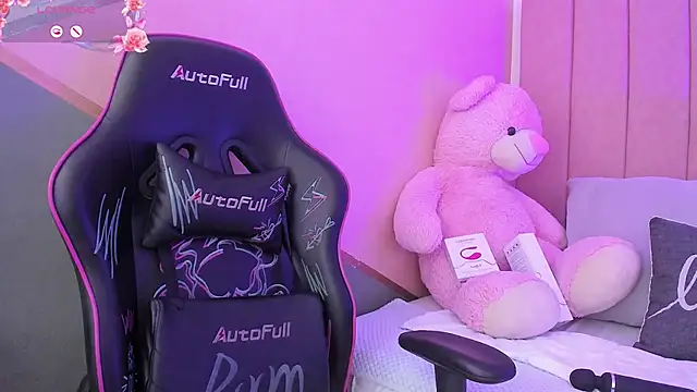 lilith noahh online show from March 2025 07:13:02 AM