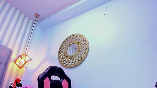 LINASTARK online show from December 2024 06:32:01 AM