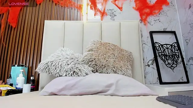 LINASTARK online show from November 2025 03:08:02 AM