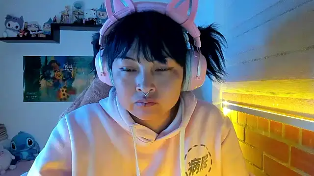 Shaddycute  online show from February 2026 12:30:02 AM