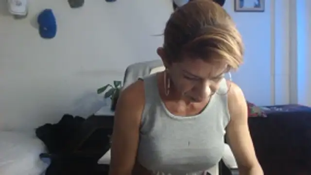 Snapshot of Antonella_borja chatting on December 2025 09:12:02 PM Antonella borja online show from December 2025 09:12:02 PM