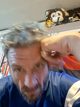 Snapshot of gettinit2wice chatting on April 2026 08:29:02 AM gettinit2wice online show from April 2026 08:29:02 AM