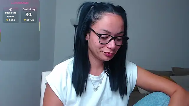 Snapshot of BabySerene chatting on October 2025 03:34:01 AM BabySerene online show from October 2025 03:34:01 AM