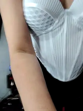 florecita9 online show from March 2025 06:26:02 PM