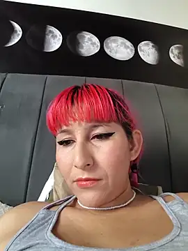 florecita9 online show from September 2025 04:40:02 PM