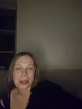 katiestevens online show from February 2026 10:06:01 PM