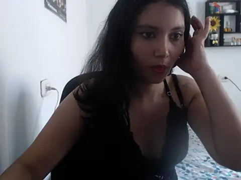 HannaKlein online show from February 2025 05:47:02 PM