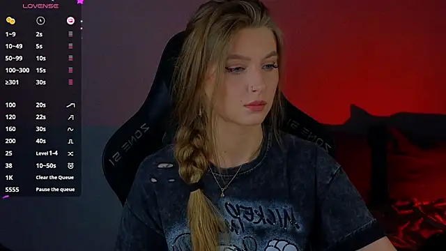 Snapshot of Saillise chatting on April 2026 11:21:01 PM Saillise online show from April 2026 11:21:01 PM