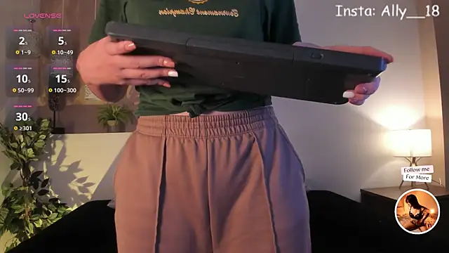 Snapshot of Ally_addams chatting on January 2025 03:41:01 AM Ally addams online show from January 2025 03:41:01 AM