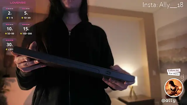 Snapshot of Ally_addams chatting on February 2025 03:44:02 AM Ally addams online show from February 2025 03:44:02 AM