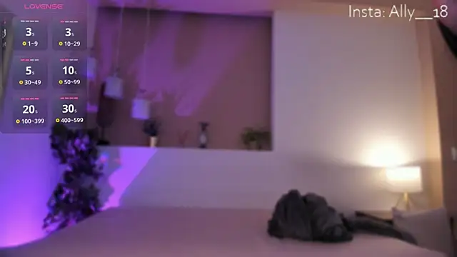 Snapshot of Ally_addams chatting on March 2025 03:39:01 AM Ally addams online show from March 2025 03:39:01 AM