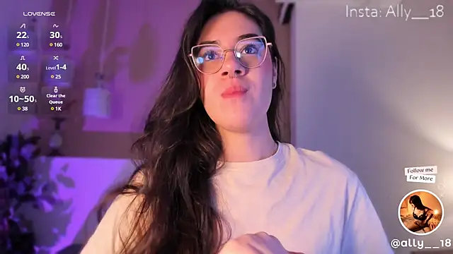 Snapshot of Ally_addams chatting on March 2025 03:46:02 AM Ally addams online show from March 2025 03:46:02 AM