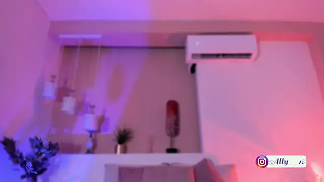 Snapshot of Ally_addams chatting on September 2025 05:00:02 AM Ally addams online show from September 2025 05:00:02 AM