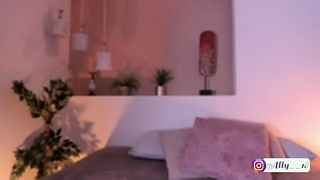 Snapshot of Ally_addams chatting on October 2025 03:19:01 AM Ally addams online show from October 2025 03:19:01 AM