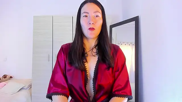 Snapshot of Elle_Lee_ chatting on February 2026 04:01:01 PM Elle Lee online show from February 2026 04:01:01 PM