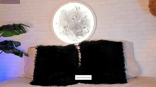 Snapshot of Elise_Diamond chatting on February 2025 01:27:01 AM Elise Diamond online show from February 2025 01:27:01 AM