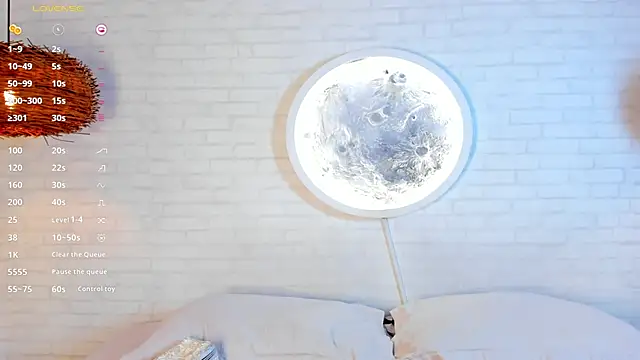 Snapshot of Elise_Diamond chatting on September 2025 01:17:01 AM Elise Diamond online show from September 2025 01:17:01 AM