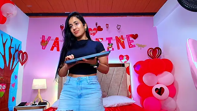 Miia harper  online show from February 2025 06:56:01 AM