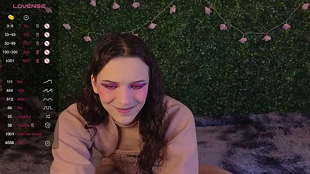 Snapshot of EkaterinaUpple chatting on April 2026 05:06:01 PM EkaterinaUpple online show from April 2026 05:06:01 PM