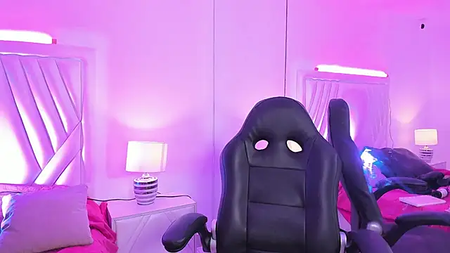 MavyStar online show from January 2025 03:00:01 PM