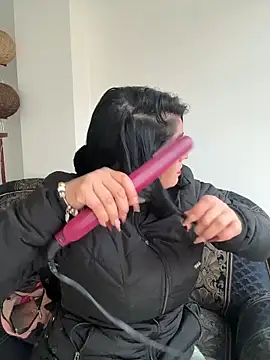 karenlennox1 online show from February 2026 11:01:02 PM