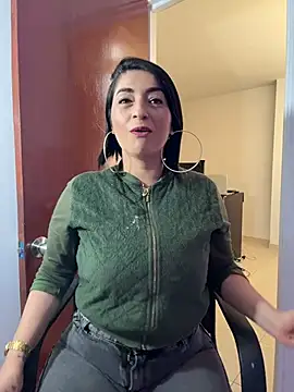 Snapshot of karenlennox1 chatting on March 2026 10:47:02 PM karenlennox1 online show from March 2026 10:47:02 PM