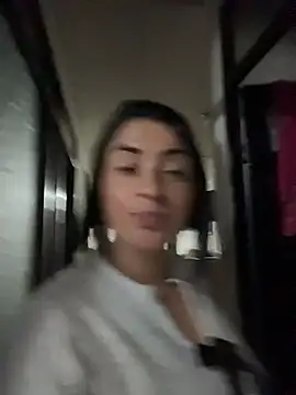 Snapshot of karenlennox1 chatting on April 2026 12:27:01 AM karenlennox1 online show from April 2026 12:27:01 AM