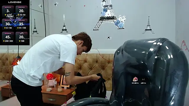 SkinnyBoy  online show from February 2025 12:24:01 PM