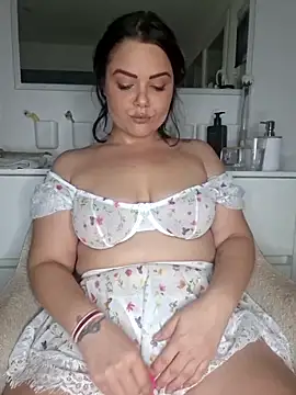 Snapshot of Xladycharme chatting on March 2026 01:42:02 AM Xladycharme online show from March 2026 01:42:02 AM