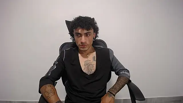 present the magic online show from February 2025 08:42:01 PM