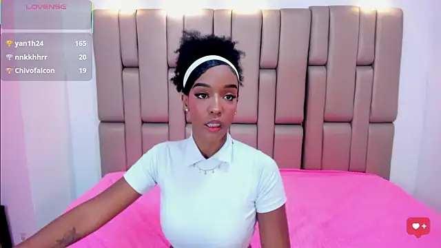 Snapshot of Georgis_ chatting on December 2025 07:53:01 PM Georgis online show from December 2025 07:53:01 PM