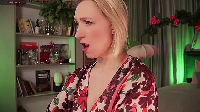 UmaTruewoman online show from January 2025 05:39:01 AM