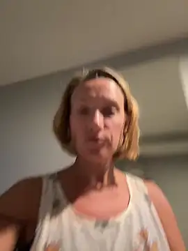 Snapshot of UmaTruewoman chatting on April 2026 11:11:02 PM UmaTruewoman online show from April 2026 11:11:02 PM