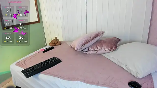 Snapshot of Paiige_peach chatting on March 2026 12:49:01 PM Paiige peach online show from March 2026 12:49:01 PM