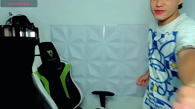 Snapshot of bby_santi chatting on December 2024 03:50:02 PM bby santi online show from December 2024 03:50:02 PM