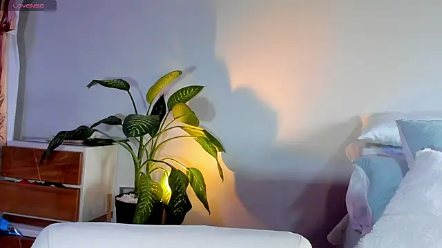 ClaraMariaMon online show from February 2025 05:36:01 PM