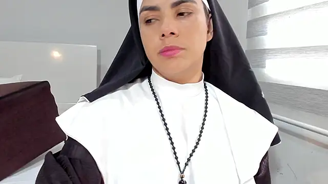 Snapshot of ClaraMariaMon chatting on April 2026 02:52:02 PM ClaraMariaMon online show from April 2026 02:52:02 PM