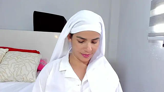 Snapshot of ClaraMariaMon chatting on April 2026 06:06:01 PM ClaraMariaMon online show from April 2026 06:06:01 PM