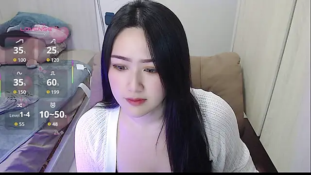 Eimile-Z online show from October 2025 03:43:01 PM