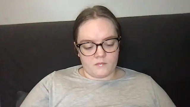 honeyyy24 online show from November 2025 02:16:02 PM