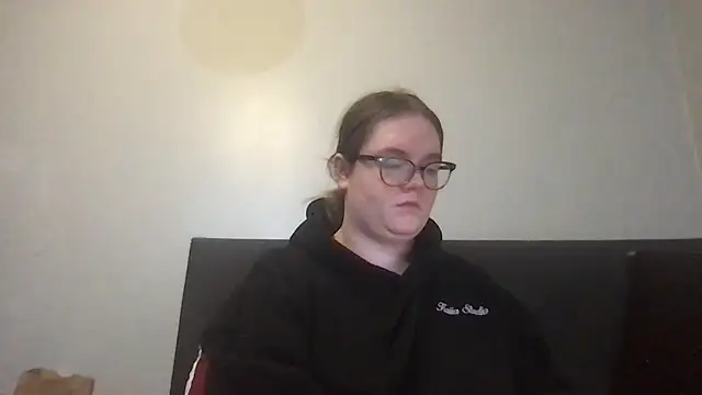 honeyyy24 online show from November 2025 12:38:01 PM