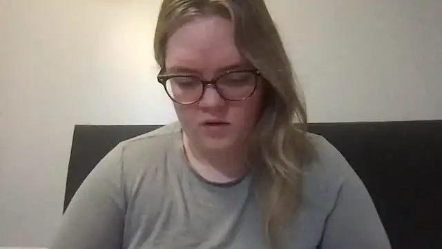 Snapshot of honeyyy24 chatting on March 2026 02:32:01 PM honeyyy24 online show from March 2026 02:32:01 PM