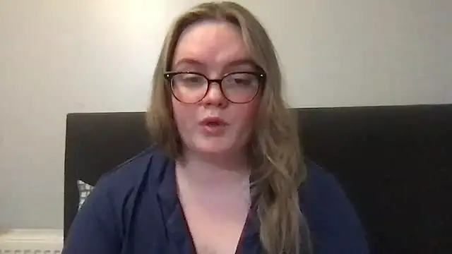 Snapshot of honeyyy24 chatting on April 2026 10:47:01 PM honeyyy24 online show from April 2026 10:47:01 PM