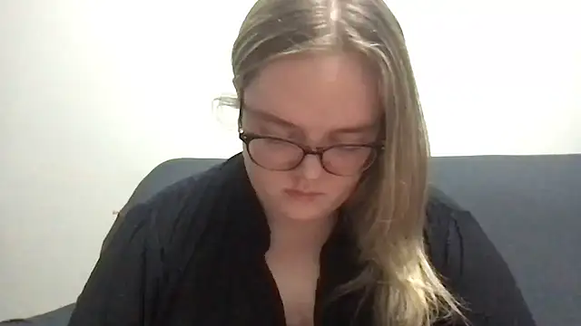 Snapshot of honeyyy24 chatting on April 2026 07:58:02 PM honeyyy24 online show from April 2026 07:58:02 PM