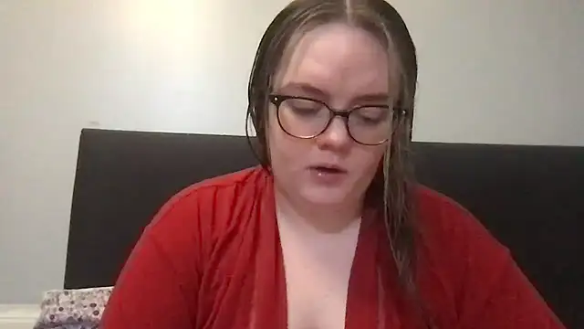 Snapshot of honeyyy24 chatting on April 2026 08:42:02 PM honeyyy24 online show from April 2026 08:42:02 PM