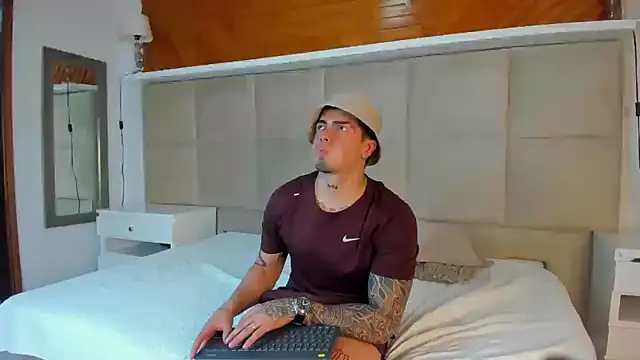  mrcock online show from December 2024 10:43:02 PM