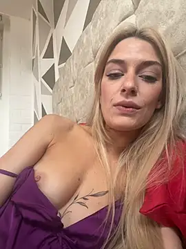 Lolitaxlola online show from March 2025 01:08:01 PM