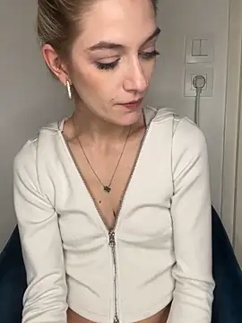 Lolitaxlola online show from February 2026 07:51:01 AM