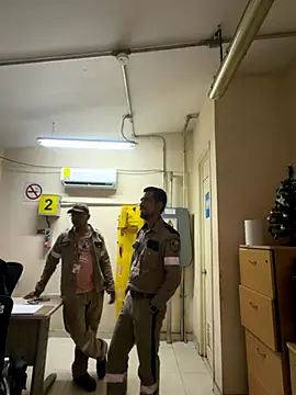 EnriquePersian197 online show from December 2025 12:18:01 AM