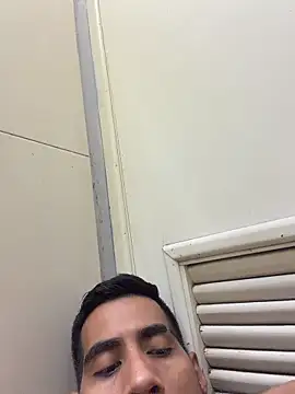 Snapshot of EnriquePersian197 chatting on May 2026 06:10:02 AM EnriquePersian197 online show from May 2026 06:10:02 AM